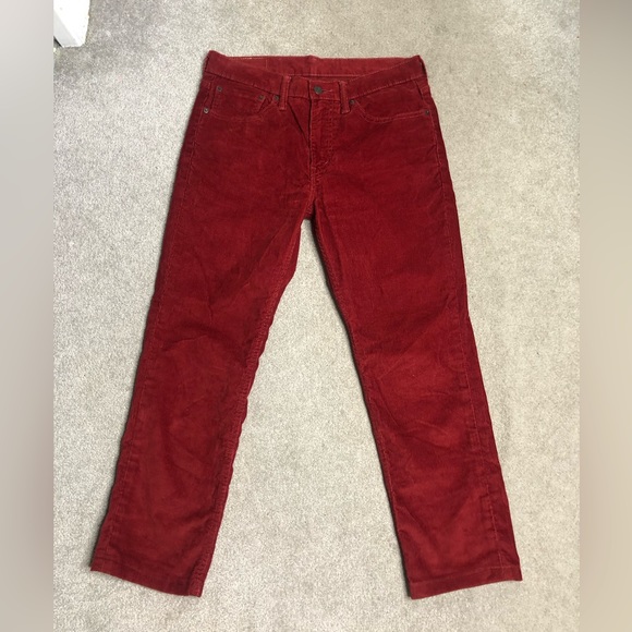 Red Levi’s Corduroy Women’s Pants - Picture 2 of 6
